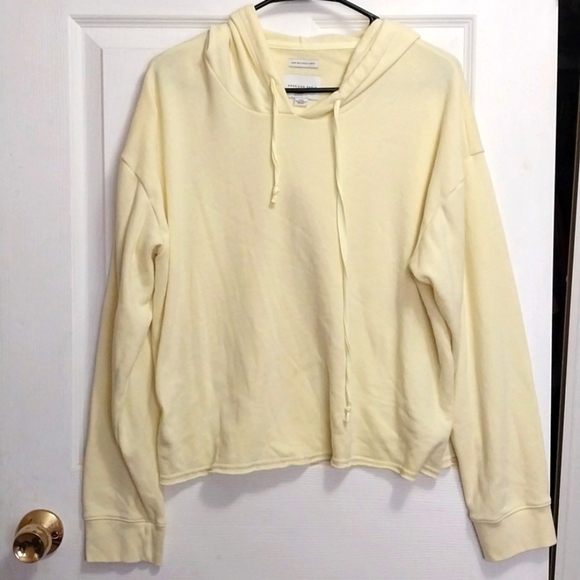American Eagle Outfitters Tops - American Eagle Ahh-mazingly soft yellow large sweatshirt